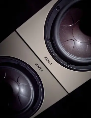 DALI Sonik 3 — Hi-fi stojanové reproduktory s technologií Clarity Cone™ DALI Sonik 3 — Hi-fi stojanové reproduktory s technologií Clarity Cone™