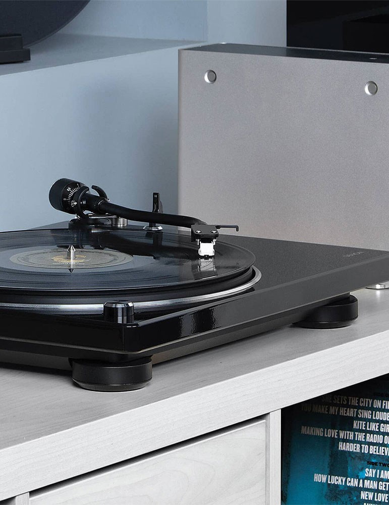 Analogový gramofon DP-400 | Odolný design | DENON
